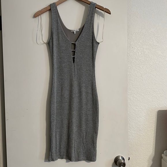 Dress - Picture 1 of 3